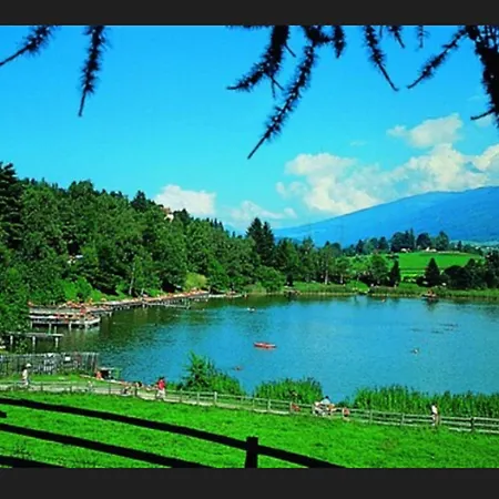 سبورتهوتيل إغليس 4*