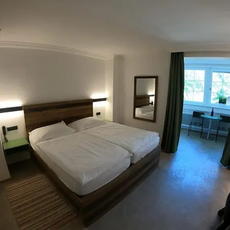 伊格尔斯运动酒店